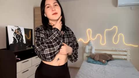 Emi online show from 03/28/26, 01:54