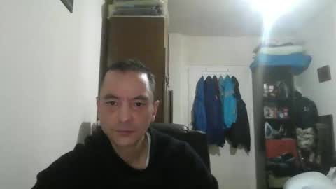 Snapshot of aragorn1986 chatting on 04/13/26, 03:23 aragorn1986 online show from 04/13/26, 03:23