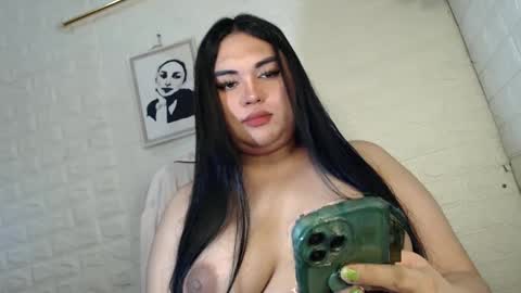 Snapshot of arahislovets chatting on 02/03/25, 04:57 arah online show from 02/03/25, 04:57