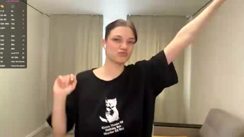 Caroline online show from 03/27/26, 10:48