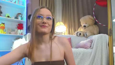 Ariel online show from 03/11/26, 11:00