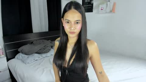 Snapshot of ari_anaa chatting on 07/10/26, 07:45 AriCandyAnna online show from 07/10/26, 07:45