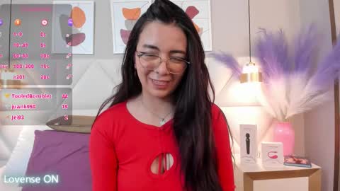 ari_lynn_ online show from 11/08/25, 05:07