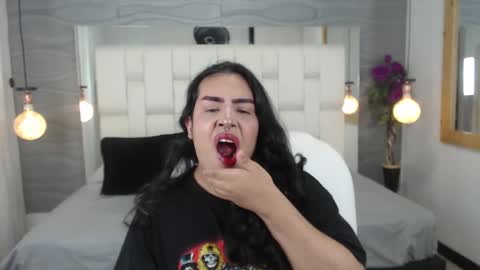 Snapshot of aria07_ chatting on 03/04/25, 02:49 Ari online show from 03/04/25, 02:49