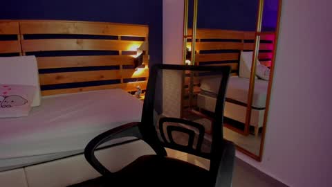 Aria online show from 12/19/24, 07:40