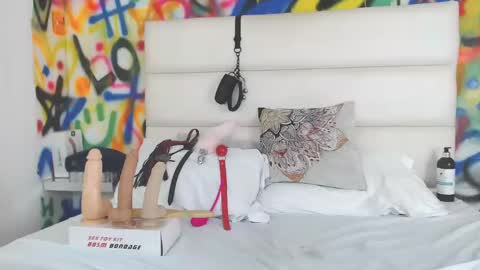 Snapshot of aria_martiin chatting on 01/31/25, 03:00 aria online show from 01/31/25, 03:00