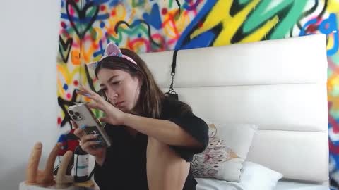 Snapshot of aria_martiin chatting on 03/03/25, 06:01 aria online show from 03/03/25, 06:01