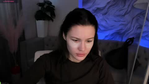 aria_mila online show from 03/31/26, 02:57