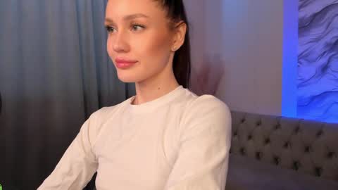 Snapshot of aria_mila chatting on 05/11/26, 05:46 aria_mila online show from 05/11/26, 05:46