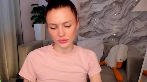 Snapshot of aria_mila chatting on 05/15/26, 05:36 aria_mila online show from 05/15/26, 05:36