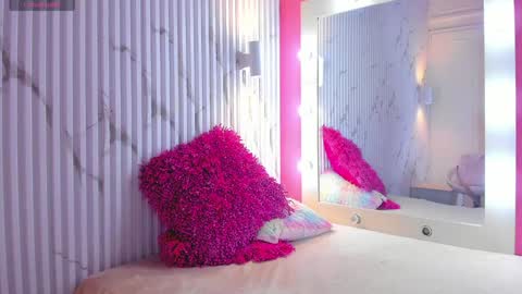 Snapshot of aria_millers_ chatting on 02/04/25, 07:33 Aria Millers online show from 02/04/25, 07:33