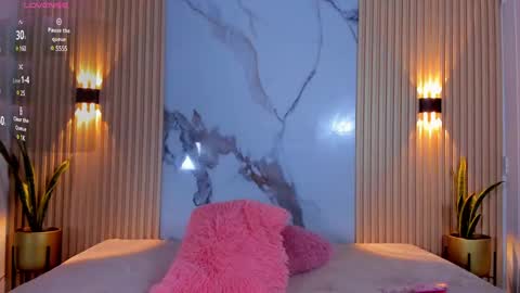 Snapshot of aria_millers_ chatting on 03/05/25, 12:22 Aria Millers online show from 03/05/25, 12:22