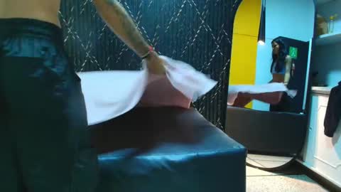 Snapshot of aria_millers_ chatting on 11/11/25, 10:15 Aria Millers online show from 11/11/25, 10:15