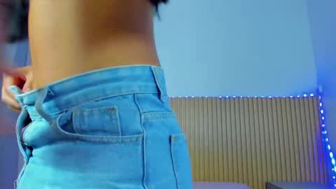 Snapshot of aria_millers_ chatting on 01/11/26, 12:10 Aria Millers online show from 01/11/26, 12:10