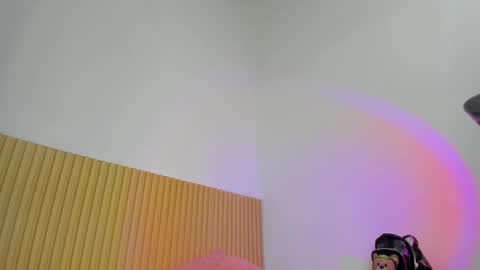 Snapshot of aria_millers_ chatting on 02/27/26, 11:32 Aria Millers online show from 02/27/26, 11:32