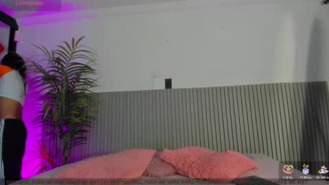 Snapshot of aria_millers_ chatting on 03/02/26, 11:28 Aria Millers online show from 03/02/26, 11:28