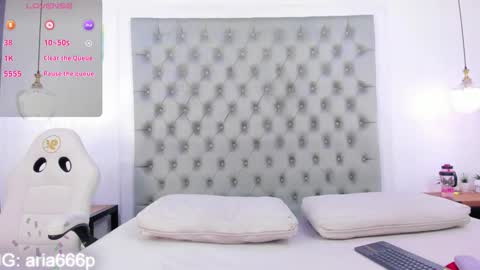 aria online show from 10/17/25, 11:24