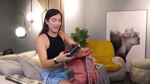 Ariaa online show from 02/25/26, 06:50