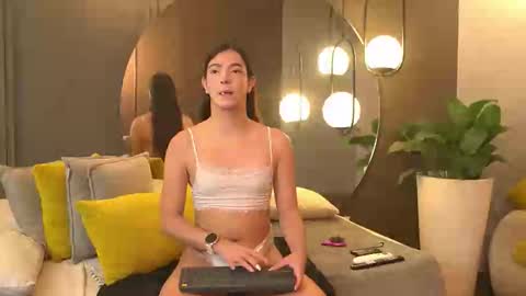 Ariaa online show from 04/10/26, 07:29