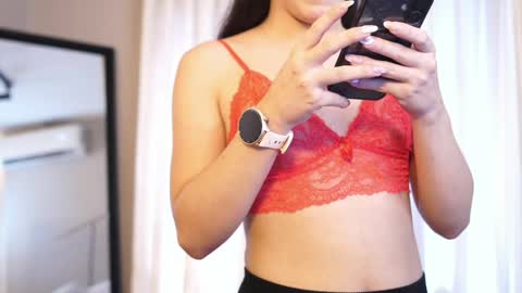 Snapshot of ariaa_isabell chatting on 04/30/26, 06:47 Ariaa online show from 04/30/26, 06:47