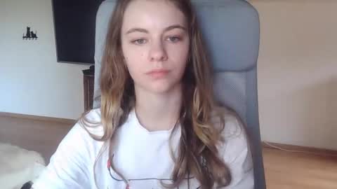 AriaCreazy online show from 10/13/25, 07:19