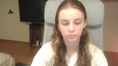 AriaCreazy online show from 10/14/25, 08:53