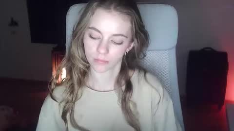 AriaCreazy online show from 12/18/25, 09:32