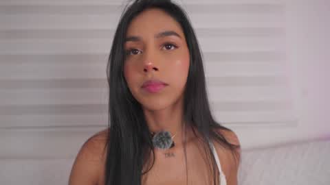 Snapshot of ariadna5 chatting on 10/22/25, 03:40 ARIADNA online show from 10/22/25, 03:40