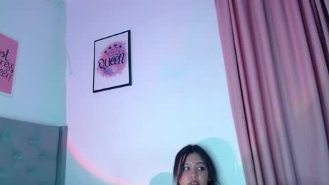Snapshot of ariadna_martin chatting on 01/12/25, 05:03 Ari online show from 01/12/25, 05:03