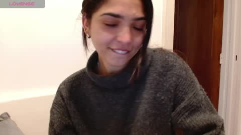 Snapshot of ariagal chatting on 04/27/26, 05:11 ariagal online show from 04/27/26, 05:11
