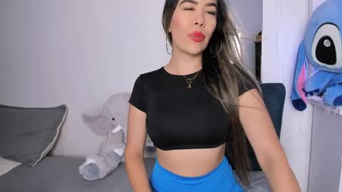 Snapshot of ariana_belucci chatting on 05/31/26, 12:41 Ariana online show from 05/31/26, 12:41