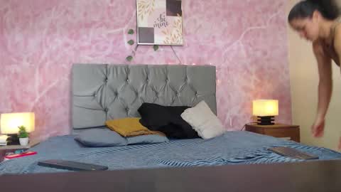 Ariana Cordoba online show from 09/21/25, 04:52