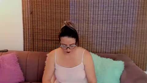 Ariana Cruz online show from 05/07/26, 12:10