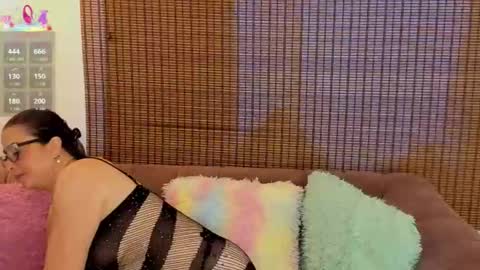 Ariana Cruz online show from 05/16/26, 12:37