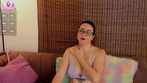 Snapshot of ariana_cross_ chatting on 06/21/26, 12:30 Ariana Cruz online show from 06/21/26, 12:30