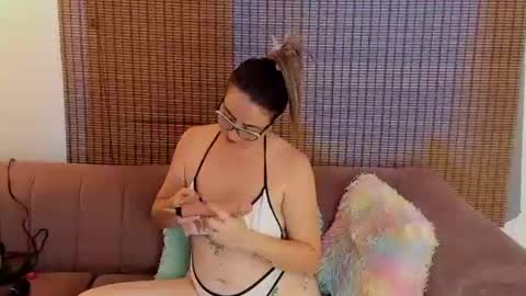 Snapshot of ariana_cross_ chatting on 06/24/26, 03:33 Ariana Cruz online show from 06/24/26, 03:33