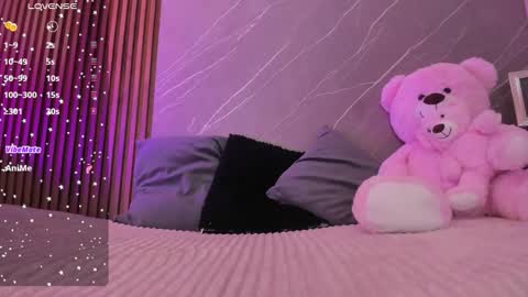 Ariana online show from 11/21/25, 11:31