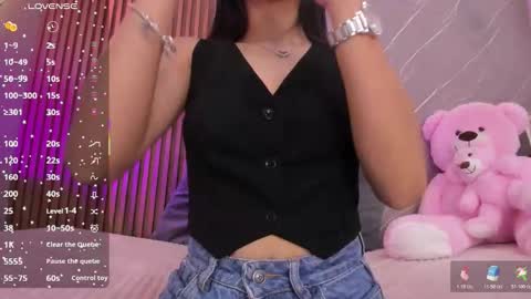 Ariana online show from 12/17/25, 12:44