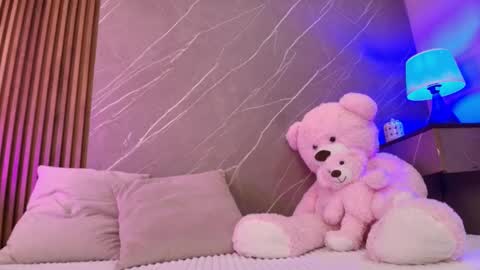 Ariana online show from 01/15/26, 12:10