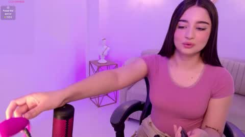 Ariana online show from 10/24/25, 02:35