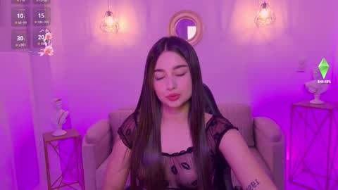 Snapshot of ariana_monroe01 chatting on 01/07/26, 04:04 Ariana online show from 01/07/26, 04:04