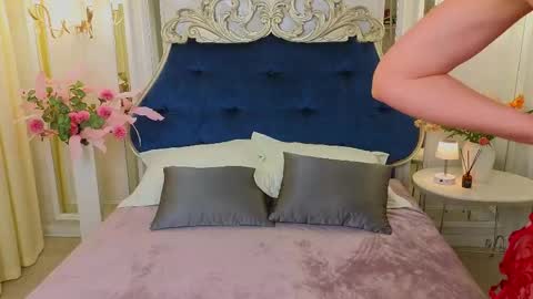 Snapshot of ariana_petite chatting on 05/26/26, 11:23 Ariana online show from 05/26/26, 11:23