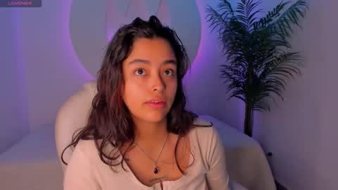 Snapshot of ariana_pierce chatting on 10/29/25, 12:18 Ariana online show from 10/29/25, 12:18
