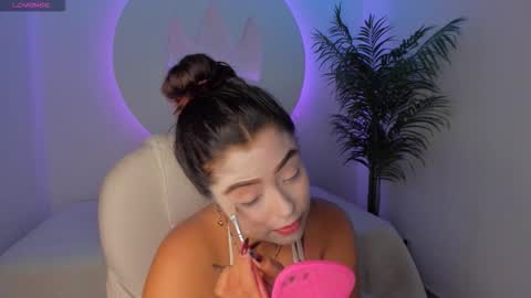 Snapshot of ariana_pierce chatting on 10/30/25, 12:28 Ariana online show from 10/30/25, 12:28