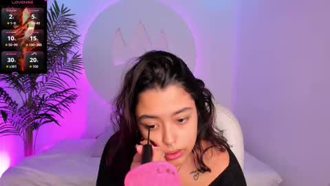 Snapshot of ariana_pierce chatting on 11/09/25, 12:25 Ariana online show from 11/09/25, 12:25