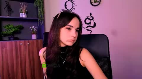 Snapshot of ariana_ross7 chatting on 07/10/26, 09:12 ariana_ross7 online show from 07/10/26, 09:12