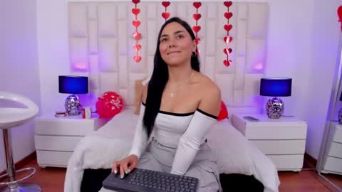 Snapshot of ariana_rouse_ chatting on 02/15/25, 06:33 ariana online show from 02/15/25, 06:33