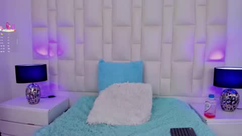 Snapshot of ariana_rouse_ chatting on 03/04/25, 07:22 ariana online show from 03/04/25, 07:22