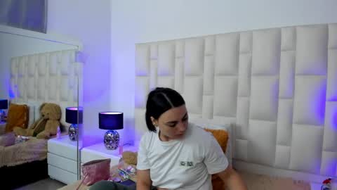  ariana  online show from 04/04/26, 04:48