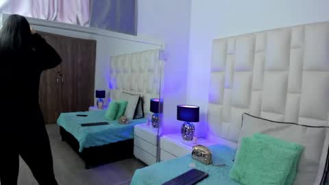 Snapshot of ariana_rouse_ chatting on 05/29/26, 04:38 ariana online show from 05/29/26, 04:38